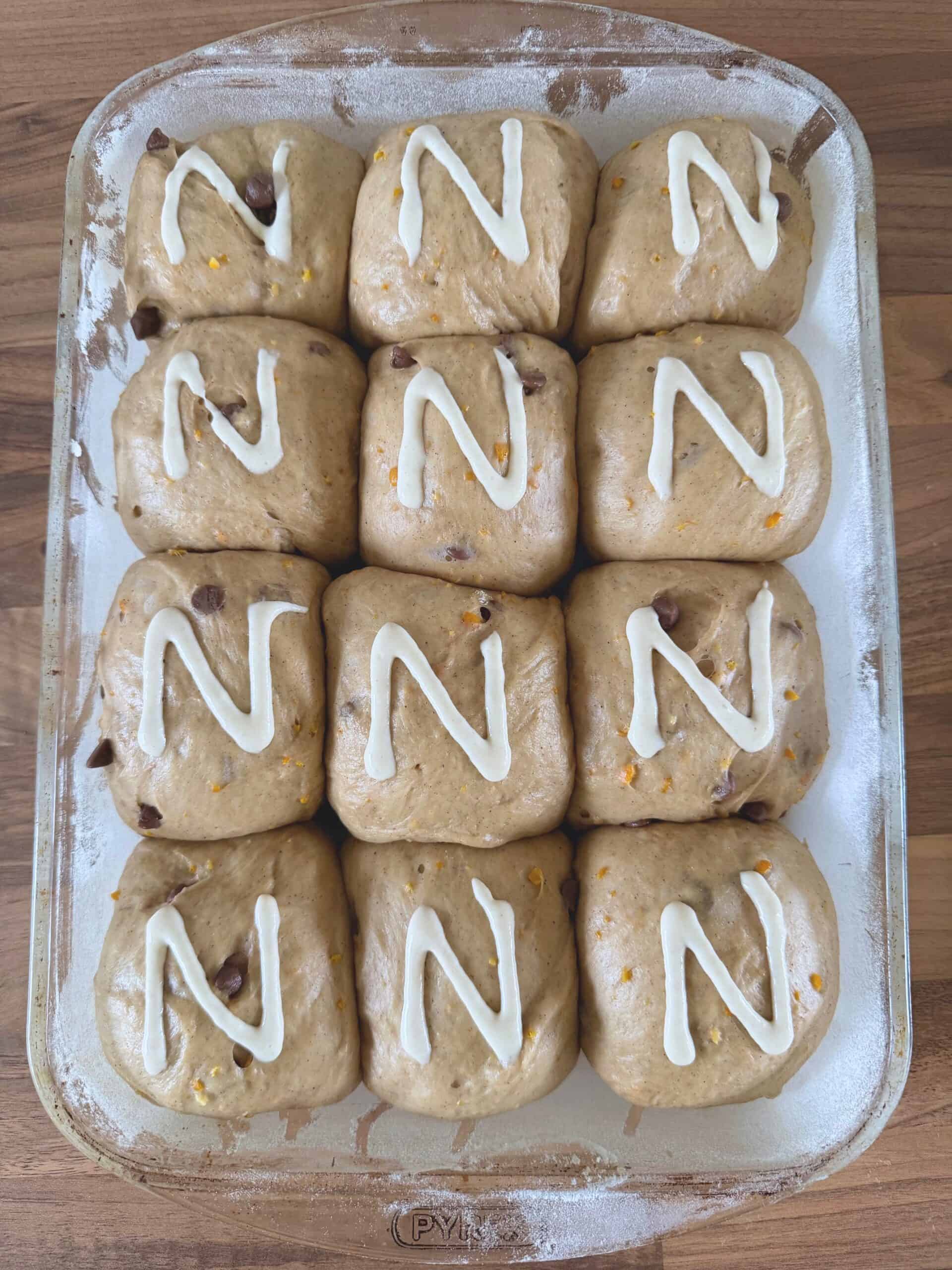 crosses on hot cross buns