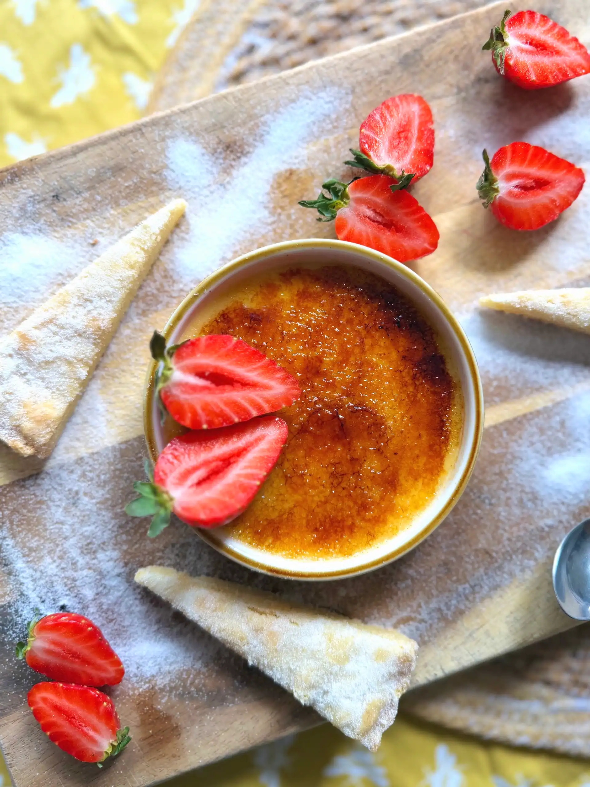 creme brulee with shortbread and strawberries