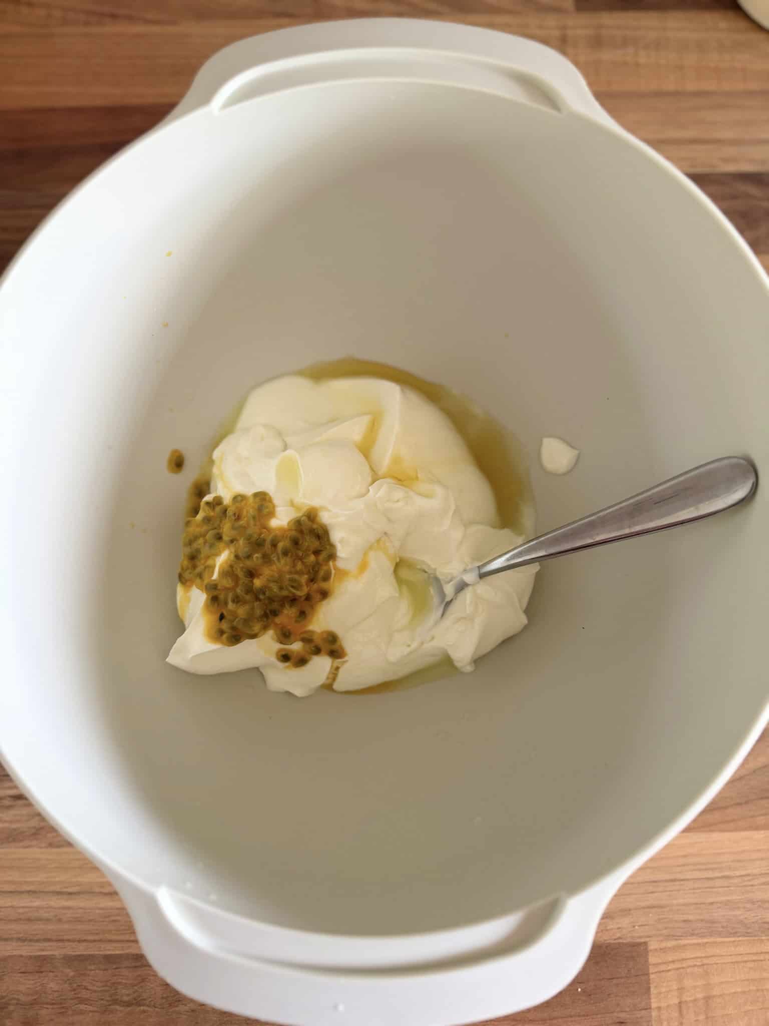 mixing yogurt with honey