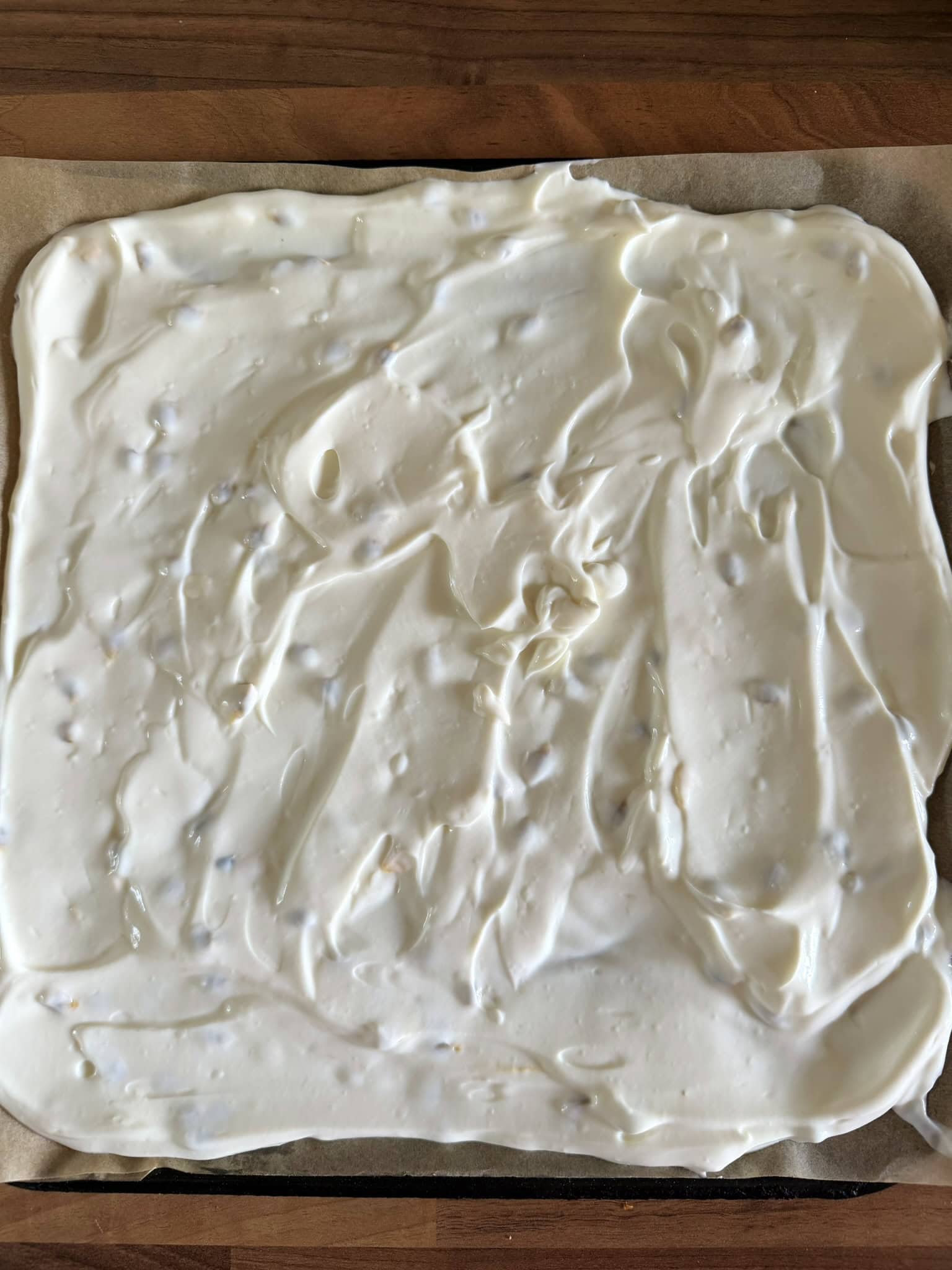 spread the yogurt on a tray